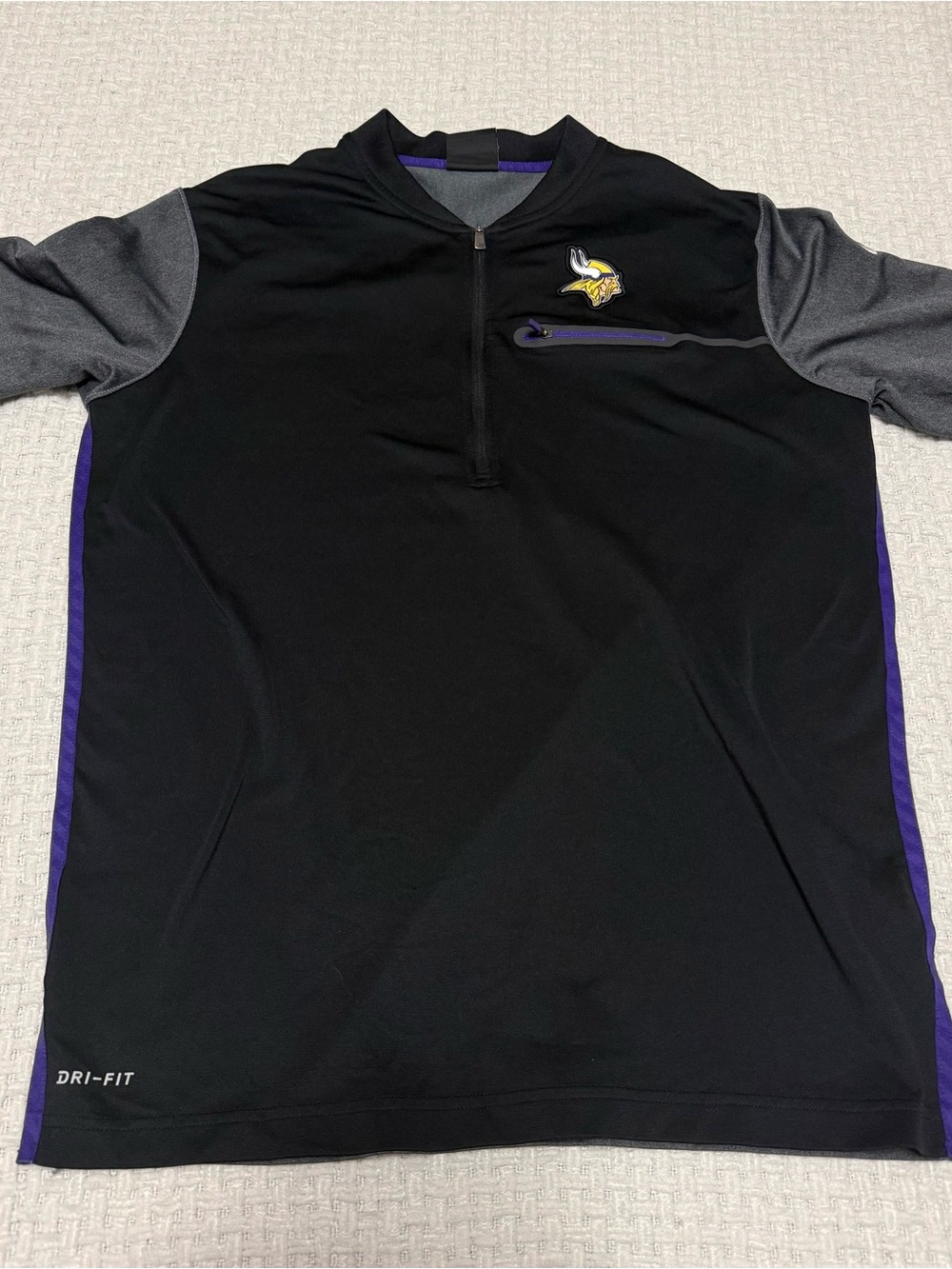 Nike Dri-Fit Minnesota Vikings On Field apparel, men’s medium.